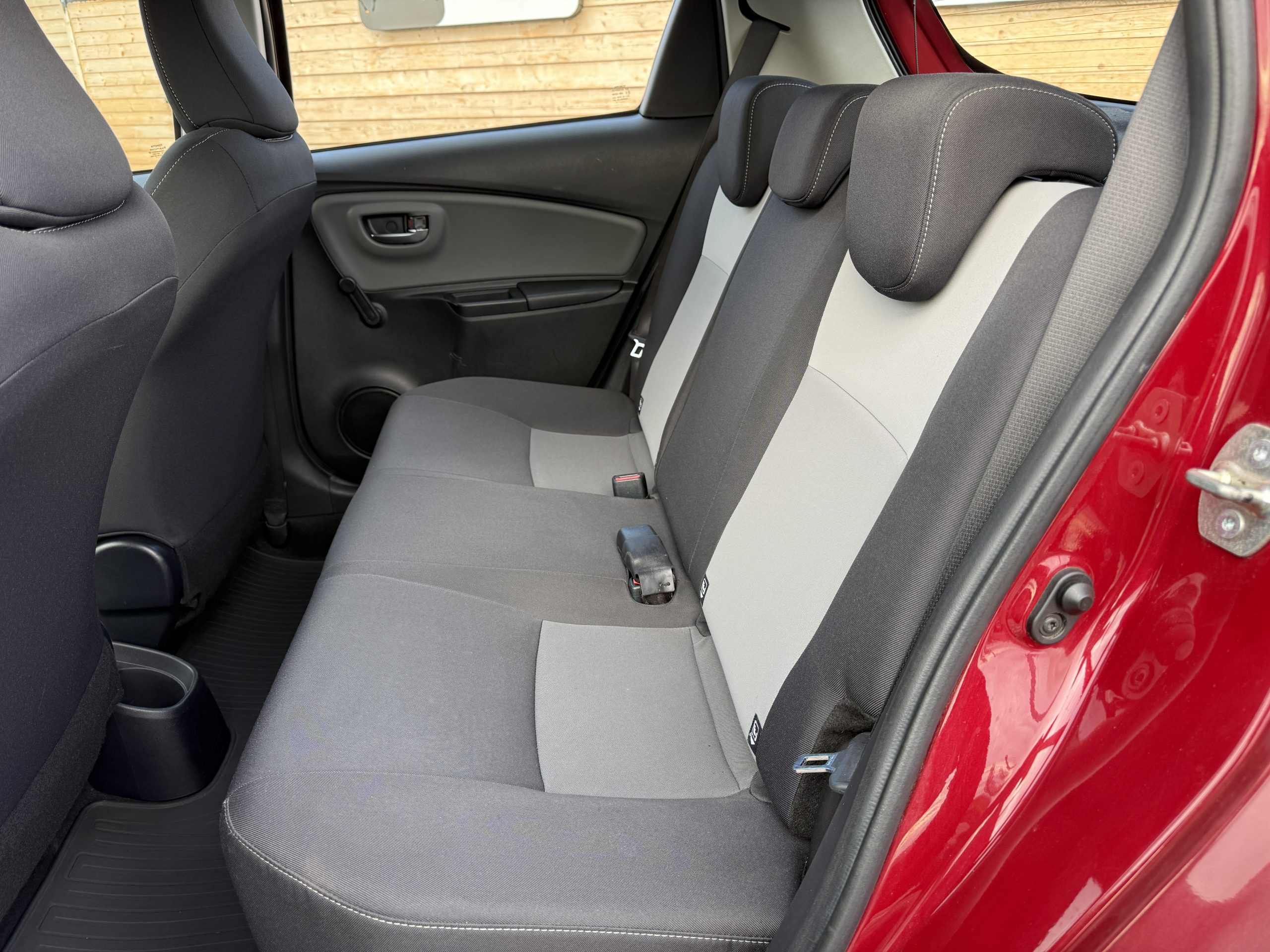 Toyota Yaris 1.0 70Cp Benzina 2017 E6 47358 Km reali Impecabila!