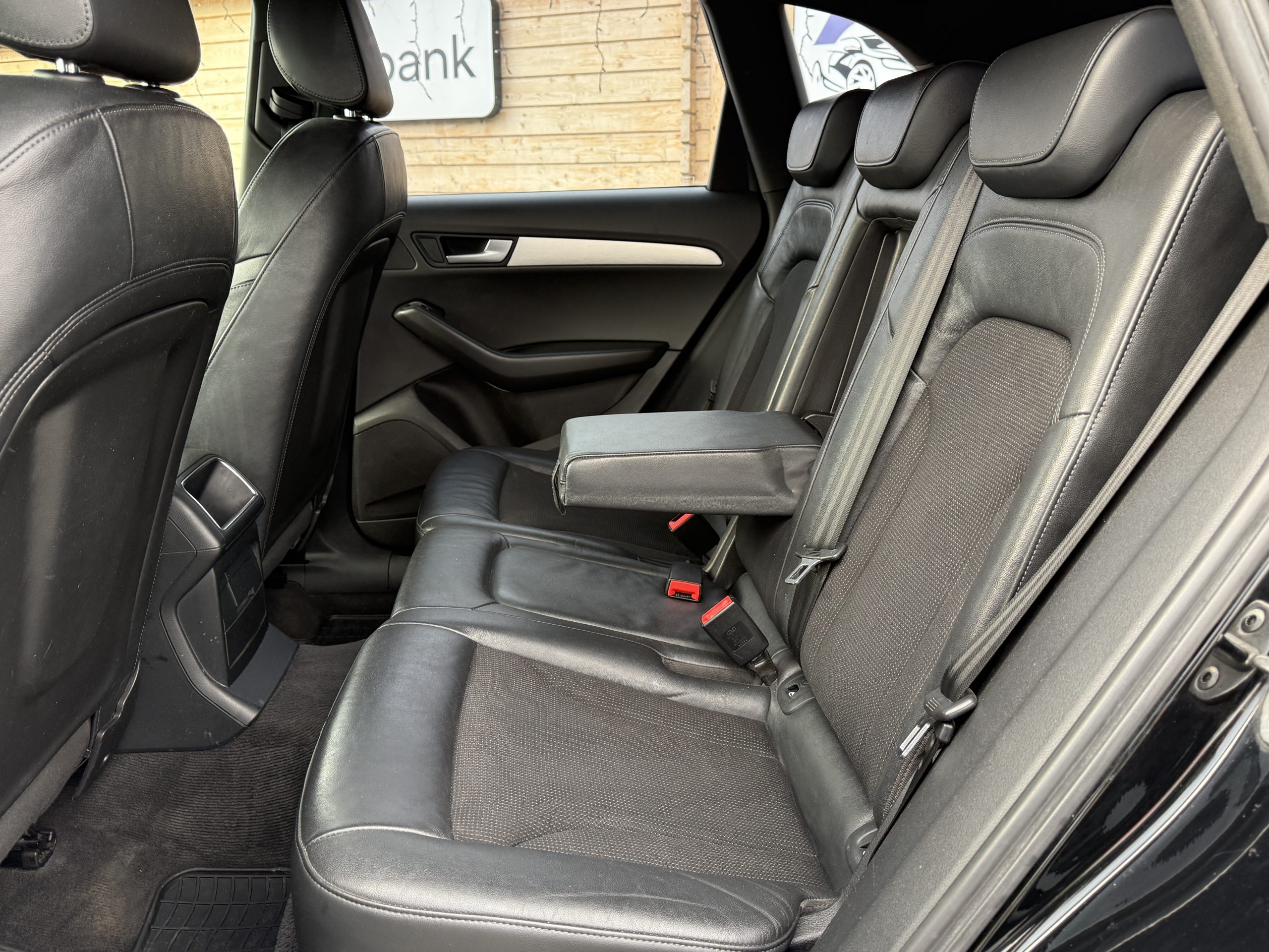 Audi Q5 Quattro S-line 2.0 TDI 170Cp Automata 2011 E5 Led NAV RO