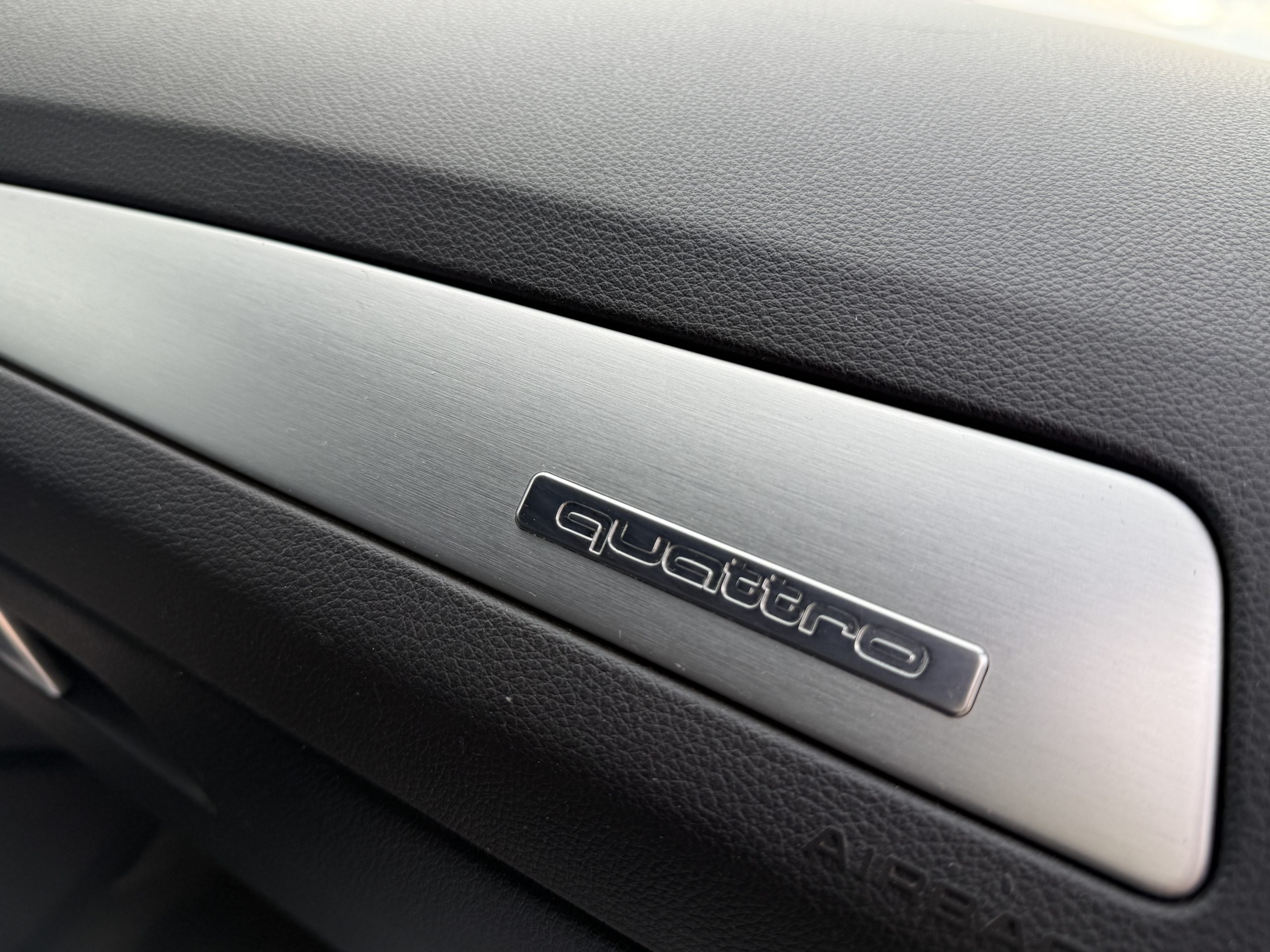 Audi Q5 Quattro S-line 2.0 TDI 170Cp Automata 2011 E5 Led NAV RO