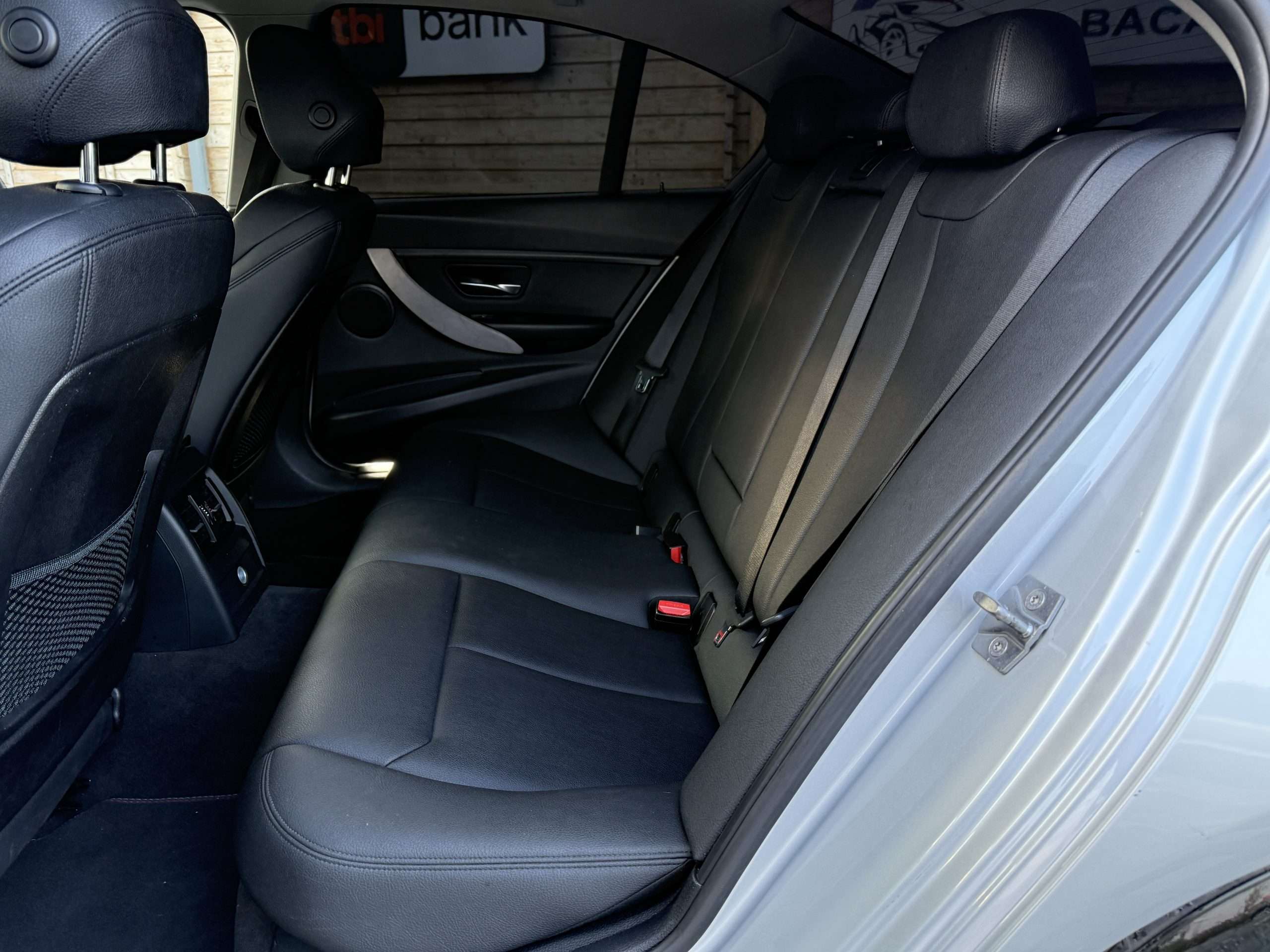 BMW F30 318d 2.0TDi 136CP 04/2014 Euro5 M pachet int/ext Full piele Germania!