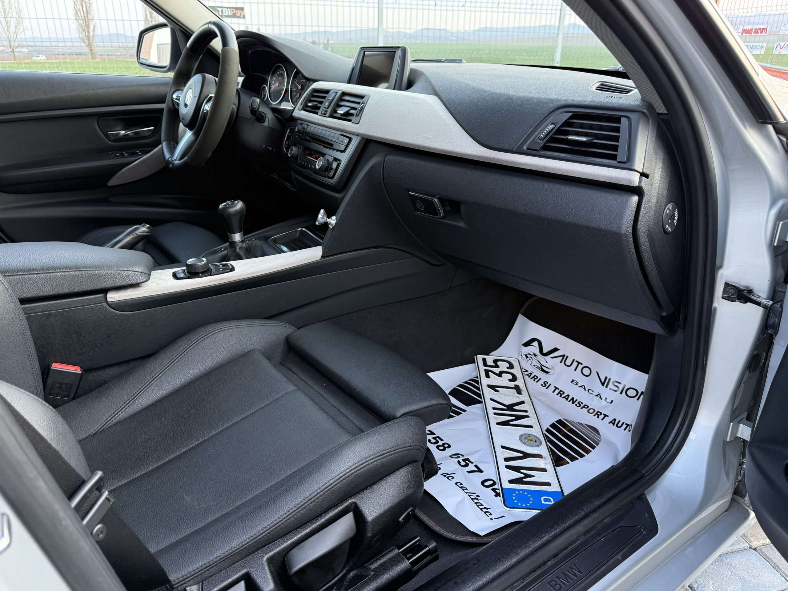 BMW F30 318d 2.0TDi 136CP 04/2014 Euro5 M pachet int/ext Full piele Germania!