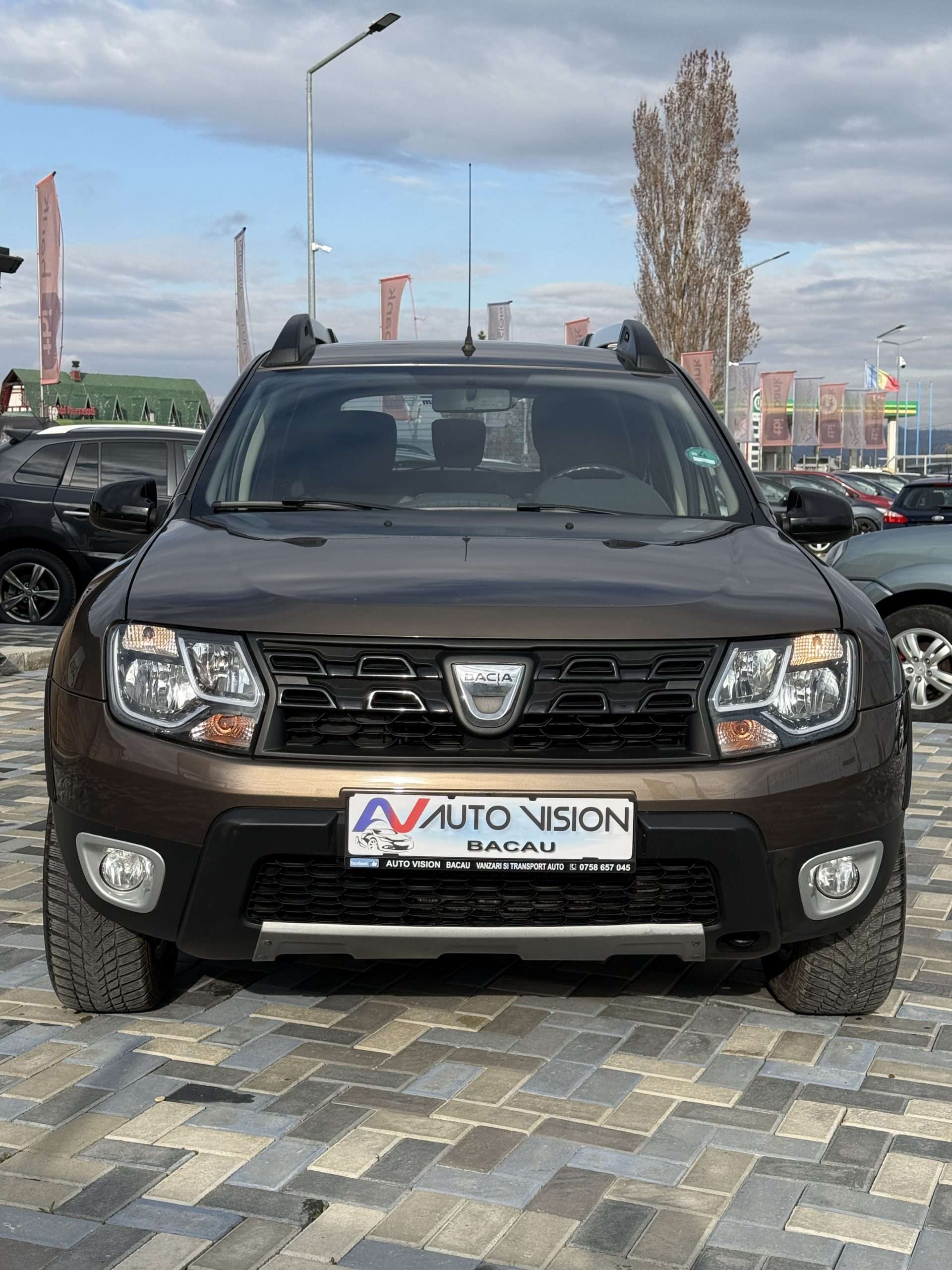 Dacia Duster 1.6 Benzina 115Cp 4×4 12/2016 Km reali 140672 Euro6 NAV Import Germania!