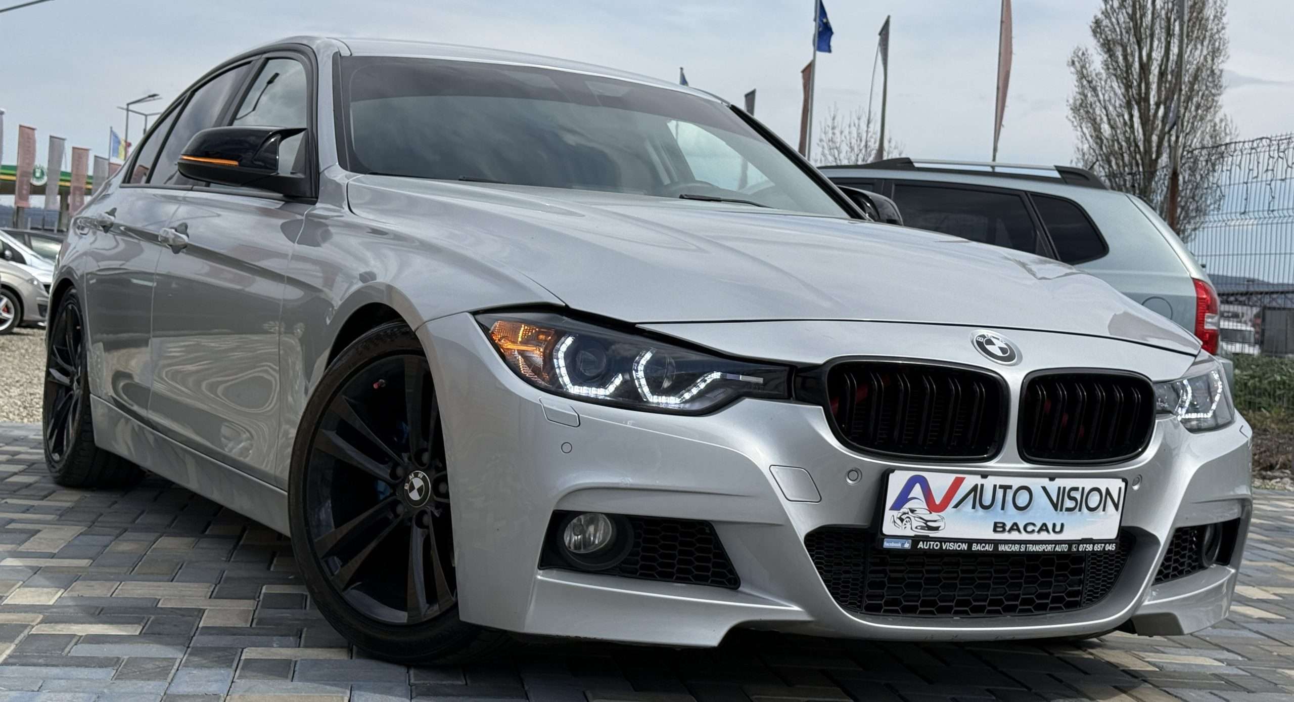 BMW F30 318d 2.0TDi 136CP 04/2014 Euro5 M pachet int/ext Full piele Germania!