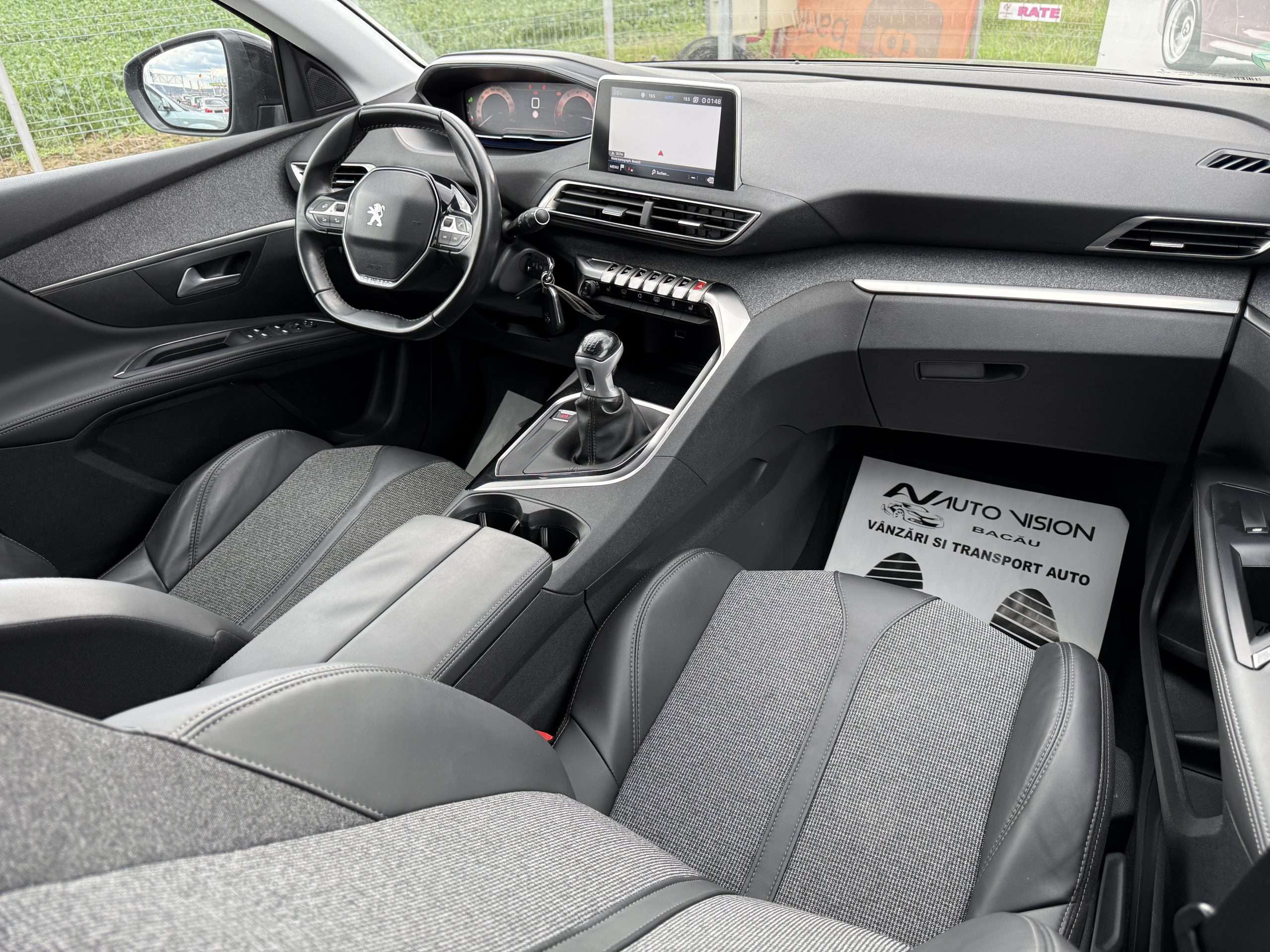 *Peugeot 5008 PureTech 1.2 Benzina 130Cp 06/2017 E6 i-Cockpit digital Full LED Km reali import Germania!