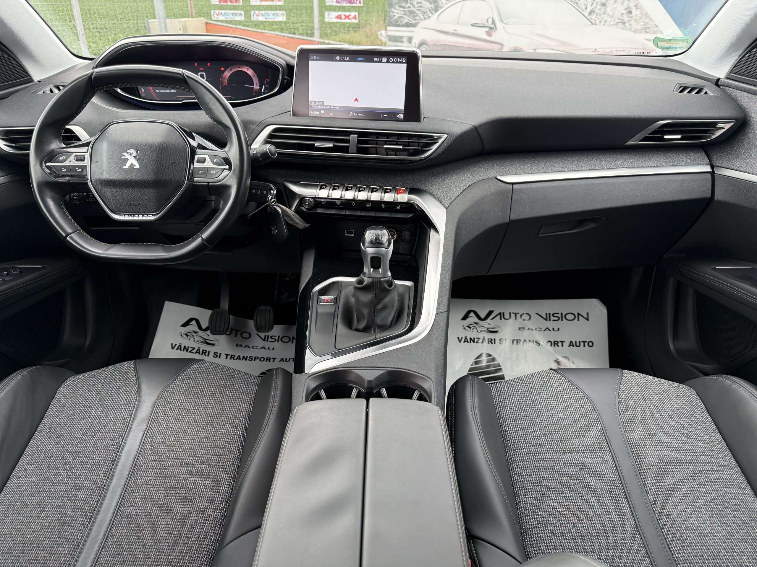 *Peugeot 5008 PureTech 1.2 Benzina 130Cp 06/2017 E6 i-Cockpit digital Full LED Km reali import Germania!