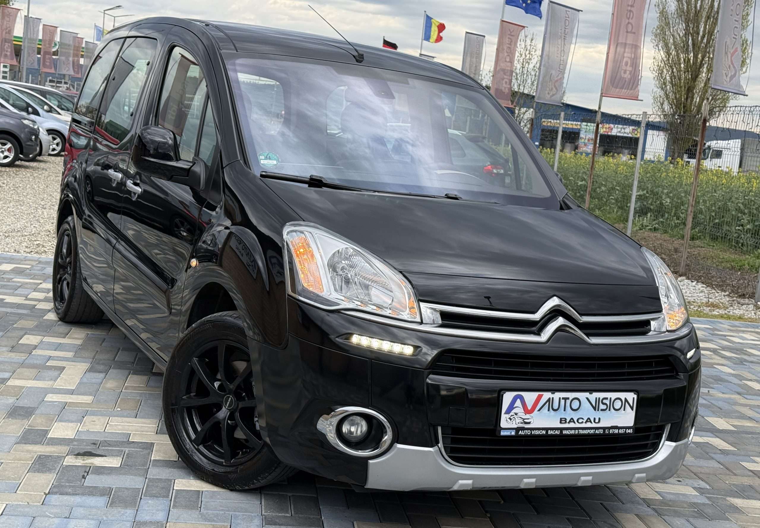 Citroen BERLINGO 1.6 Diesel 93CP 09/2014 Euro5 Ac Km reali stare impecabila Import Germania !