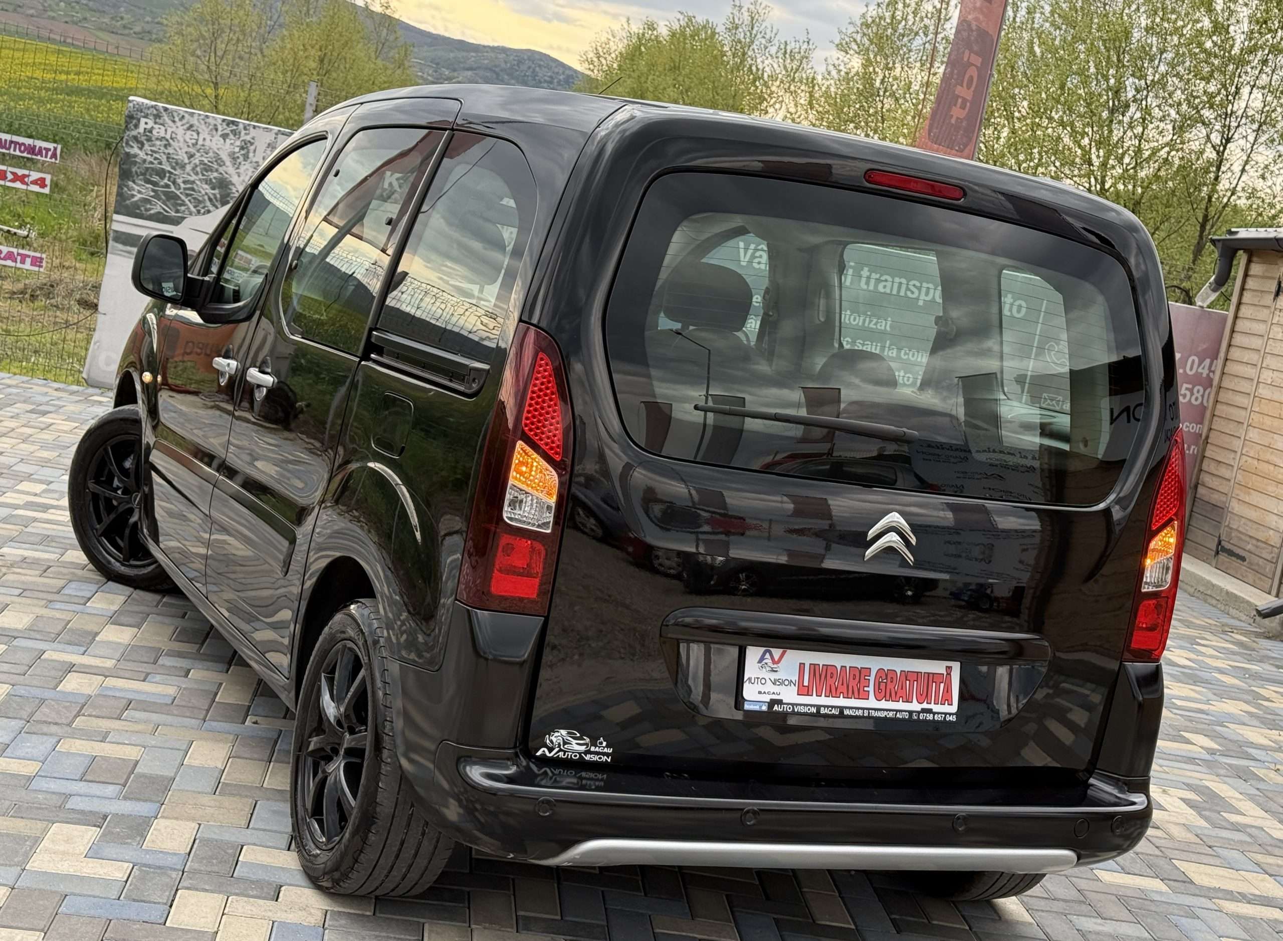 Citroen BERLINGO 1.6 Diesel 93CP 09/2014 Euro5 Ac Km reali stare impecabila Import Germania !