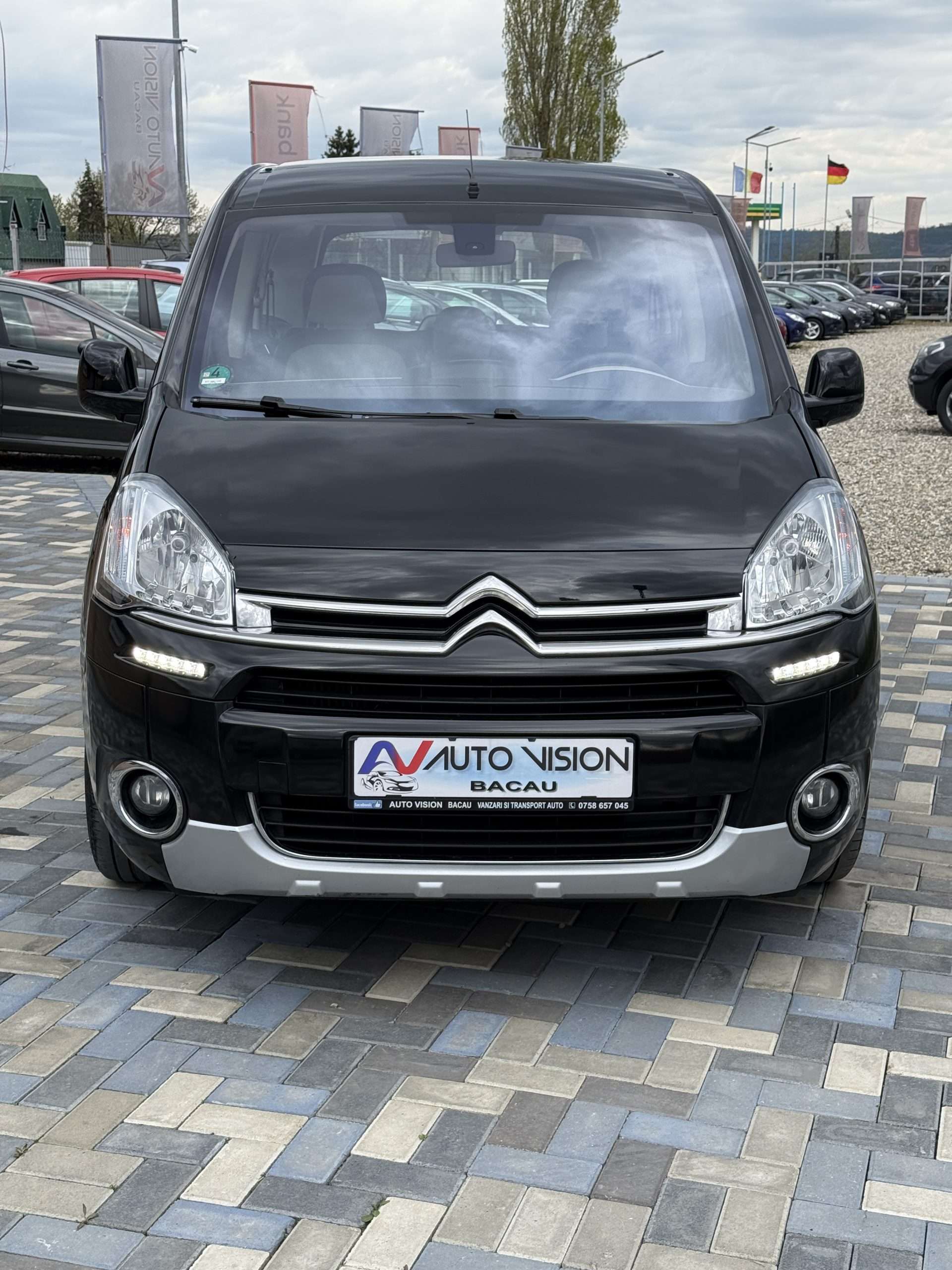 Citroen BERLINGO 1.6 Diesel 93CP 09/2014 Euro5 Ac Km reali stare impecabila Import Germania !