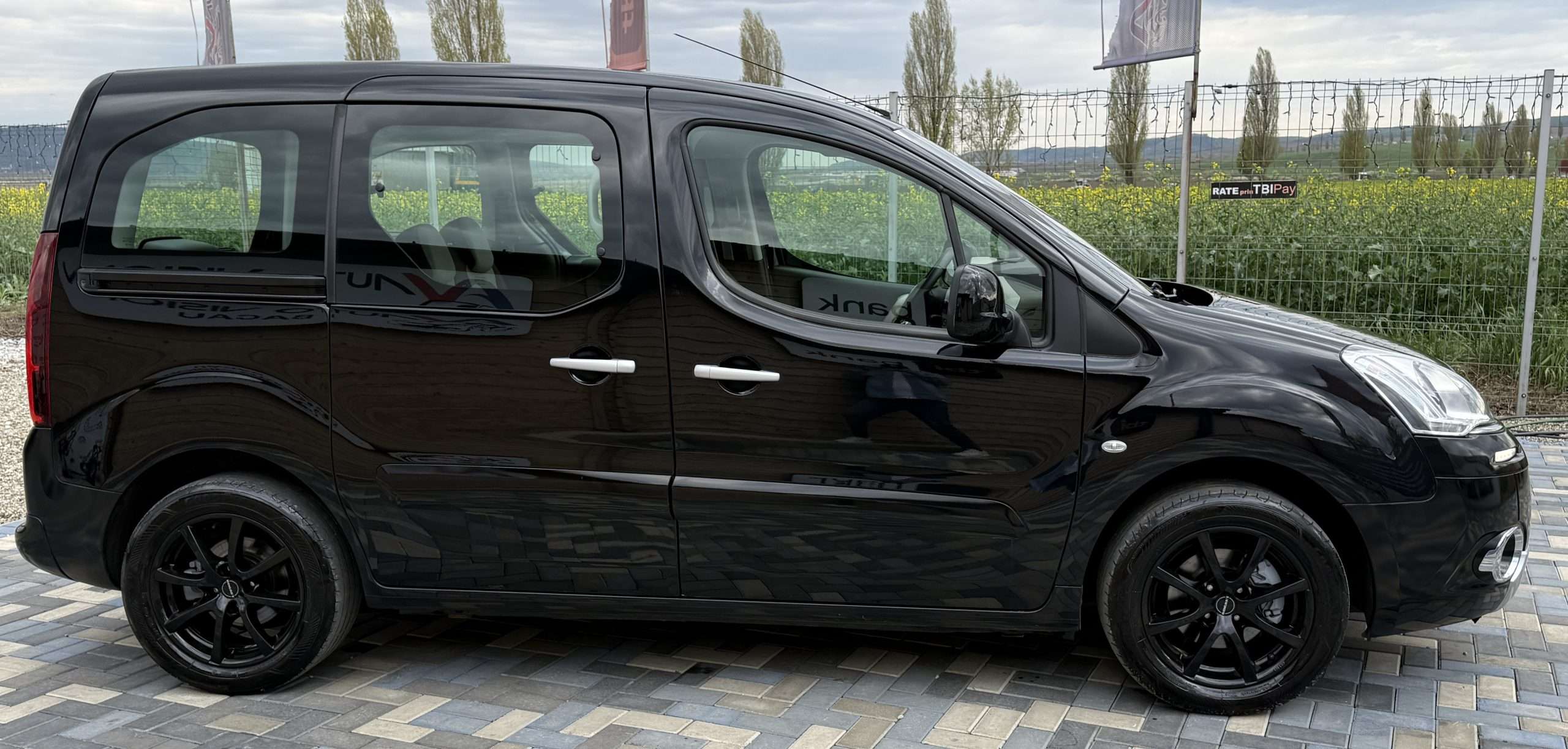 Citroen BERLINGO 1.6 Diesel 93CP 09/2014 Euro5 Ac Km reali stare impecabila Import Germania !