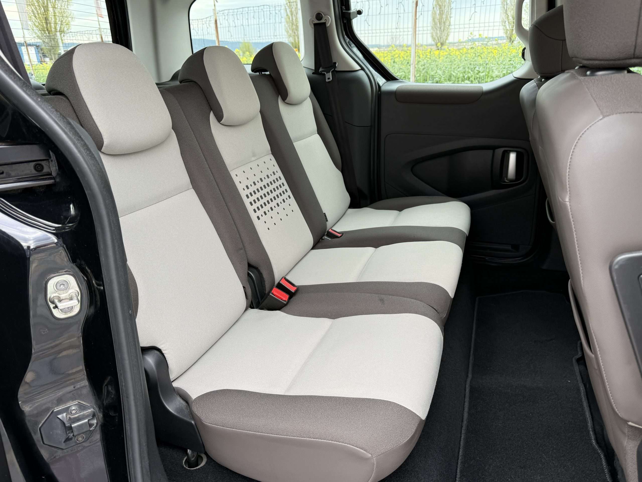 Citroen BERLINGO 1.6 Diesel 93CP 09/2014 Euro5 Ac Km reali stare impecabila Import Germania !