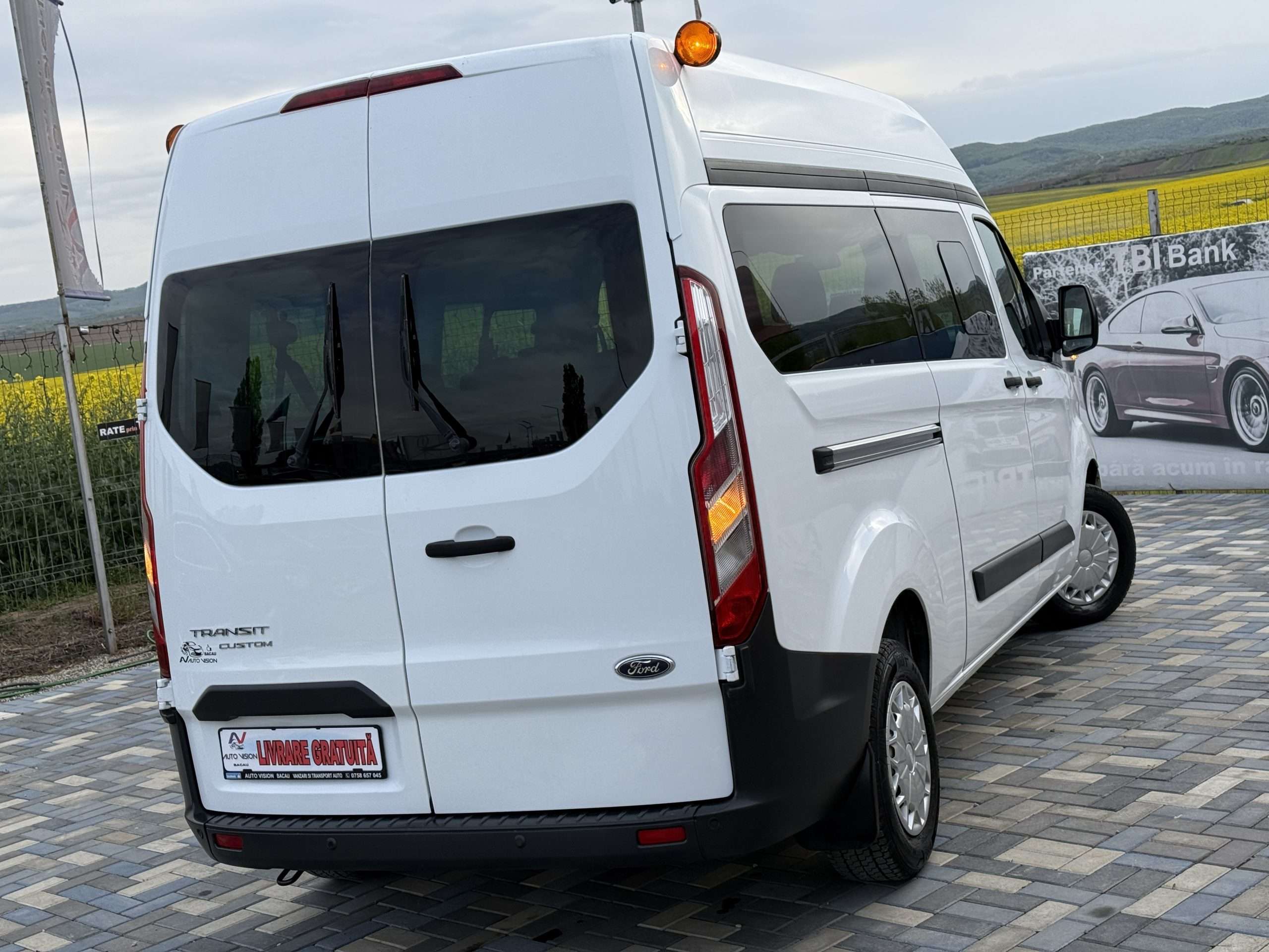 Ford Transit CUSTOM 8+1 locuri 2.2TDci 125CP 10/2014 scaune individuale in stare ireprosabila import Germania!