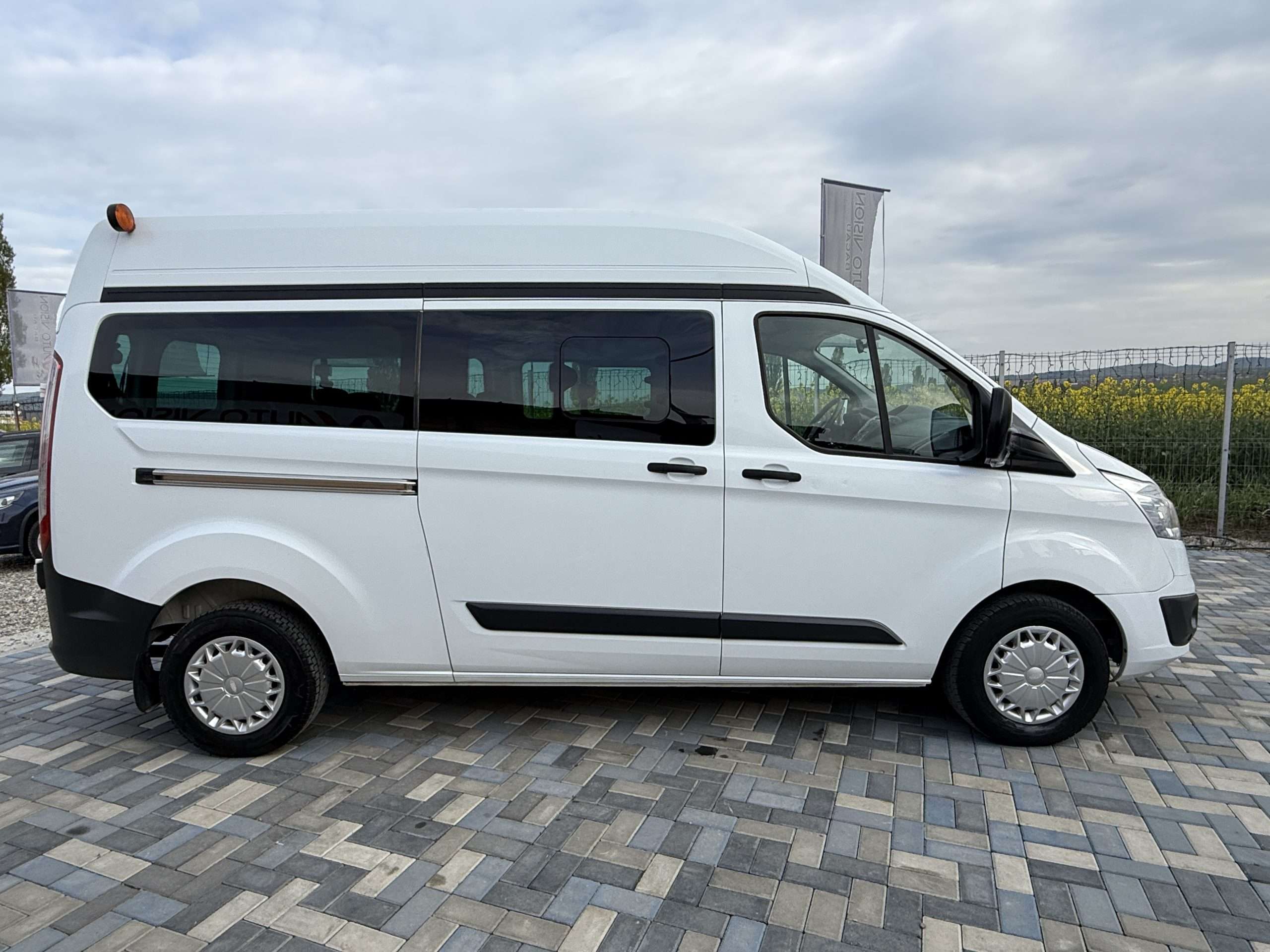Ford Transit CUSTOM 8+1 locuri 2.2TDci 125CP 10/2014 scaune individuale in stare ireprosabila import Germania!