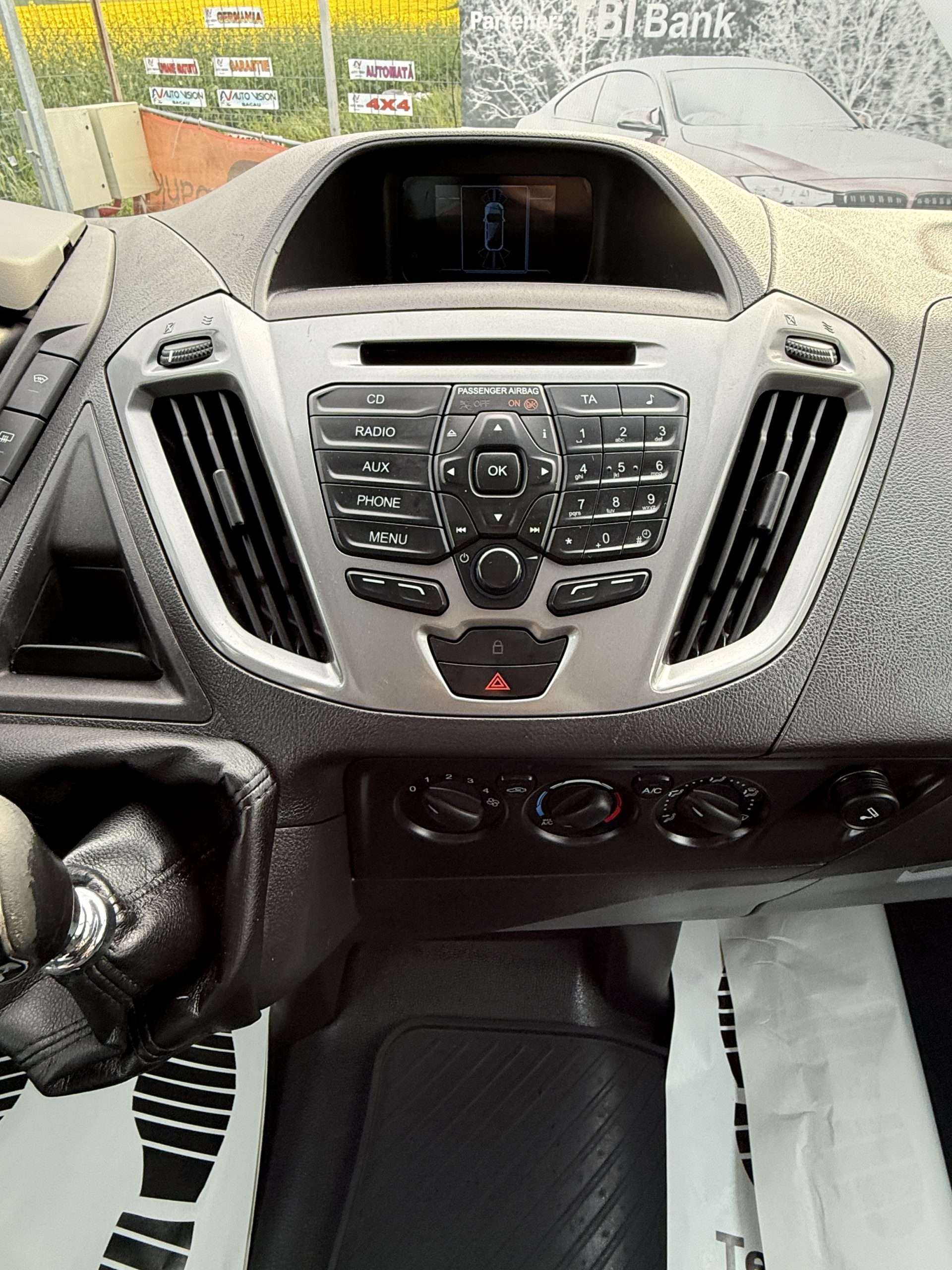 Ford Transit CUSTOM 8+1 locuri 2.2TDci 125CP 10/2014 scaune individuale in stare ireprosabila import Germania!