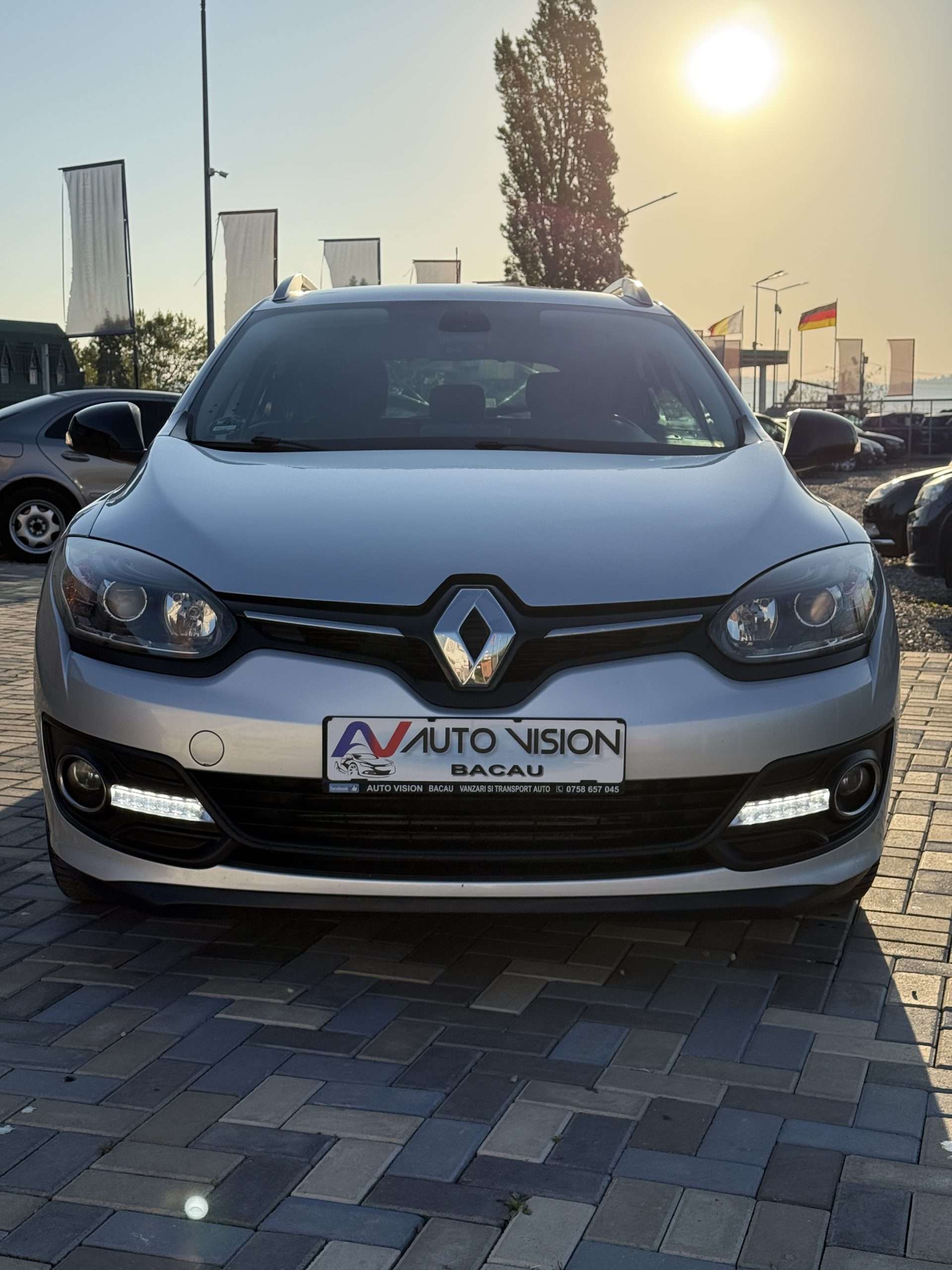 Renault Megane facelift LIMITED 1.5dCI 110CP 06/2016 Euro6 NAV LED Import Germania!