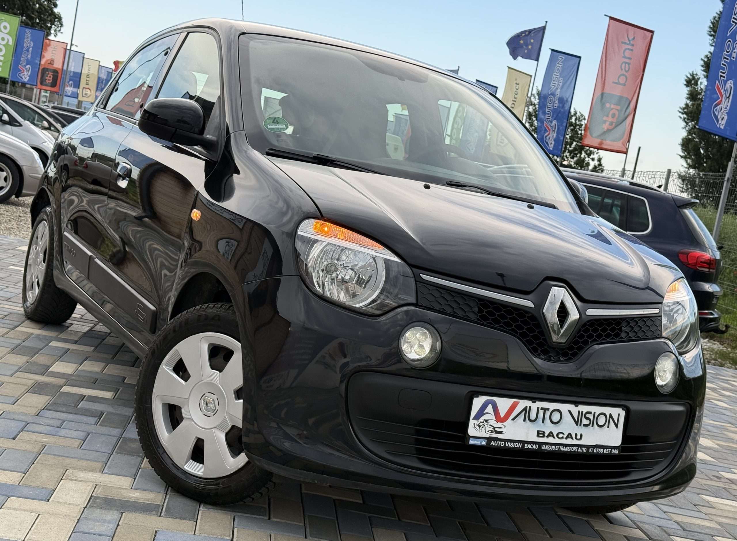 Renault Twingo facelift 0.9 Benzina 90CP 06/2017 Euro6 AC LED 4usi Impecabila Import Germania!