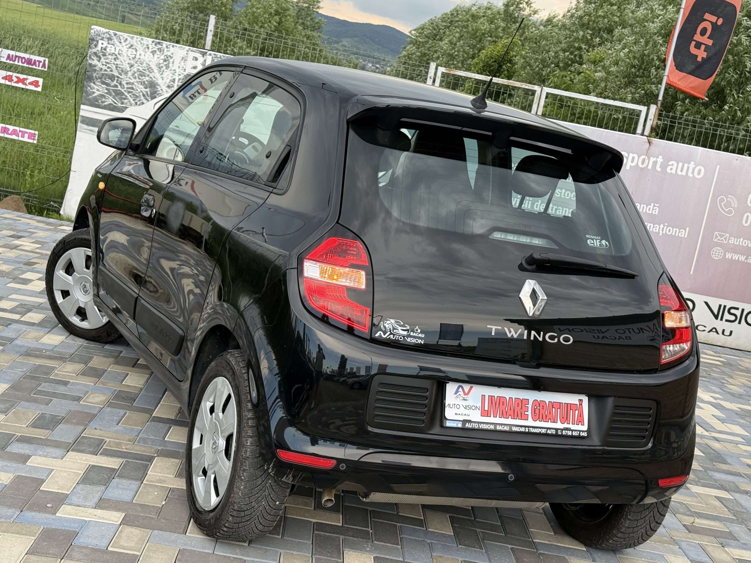 Renault Twingo facelift 0.9 Benzina 90CP 06/2017 Euro6 AC LED 4usi Impecabila Import Germania!