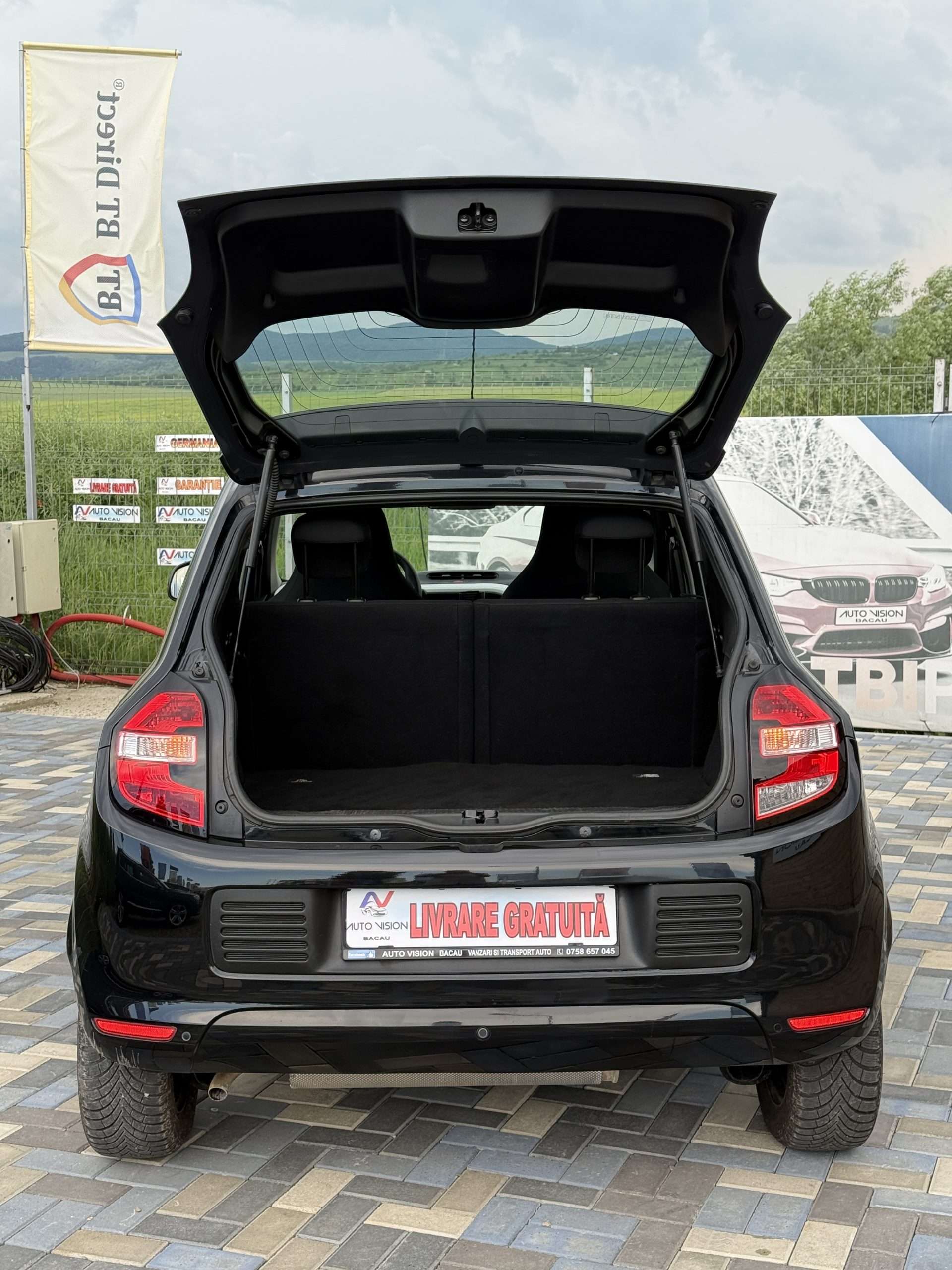 Renault Twingo facelift 0.9 Benzina 90CP 06/2017 Euro6 AC LED 4usi Impecabila Import Germania!
