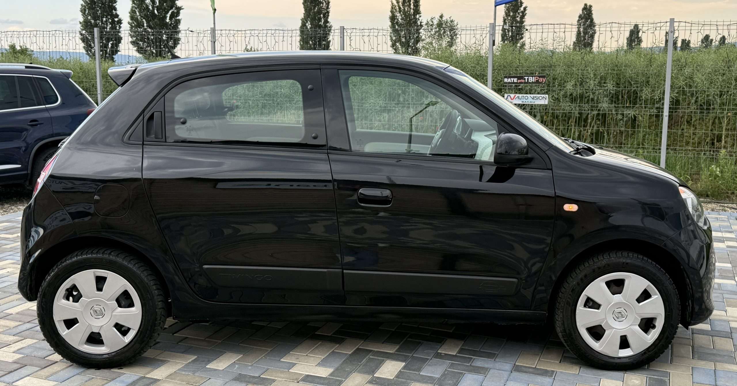 Renault Twingo facelift 0.9 Benzina 90CP 06/2017 Euro6 AC LED 4usi Impecabila Import Germania!