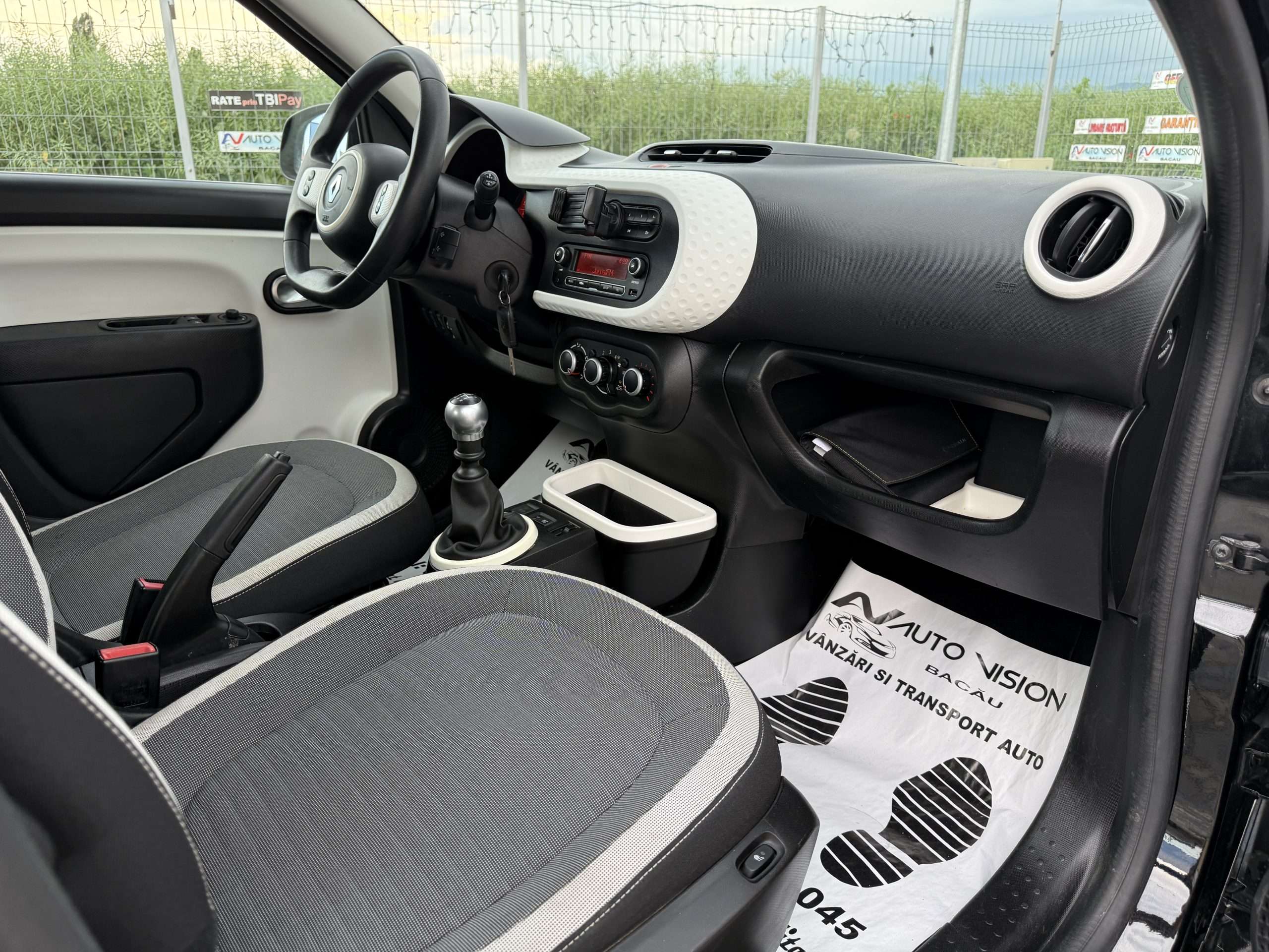 Renault Twingo facelift 0.9 Benzina 90CP 06/2017 Euro6 AC LED 4usi Impecabila Import Germania!