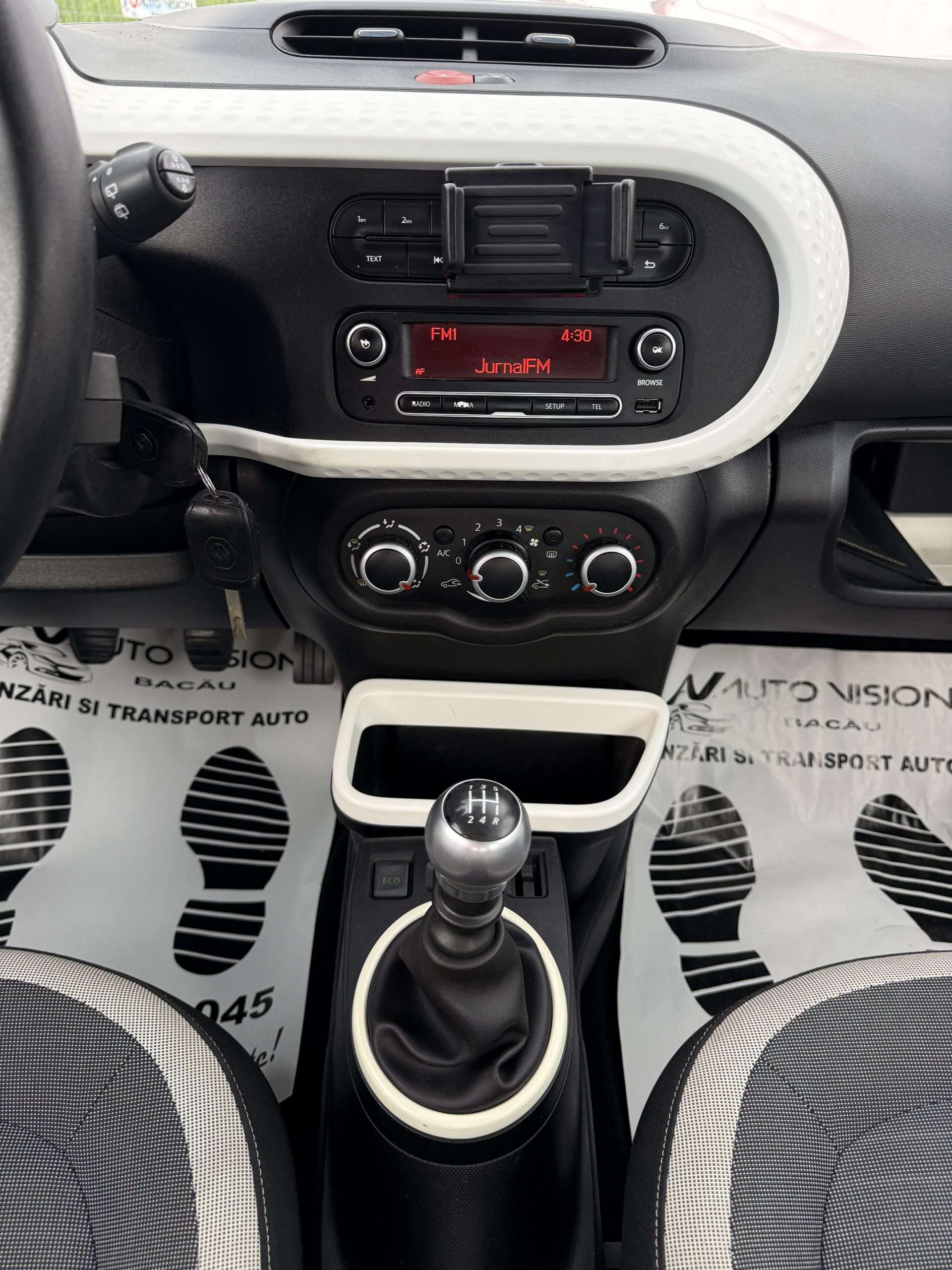 Renault Twingo facelift 0.9 Benzina 90CP 06/2017 Euro6 AC LED 4usi Impecabila Import Germania!