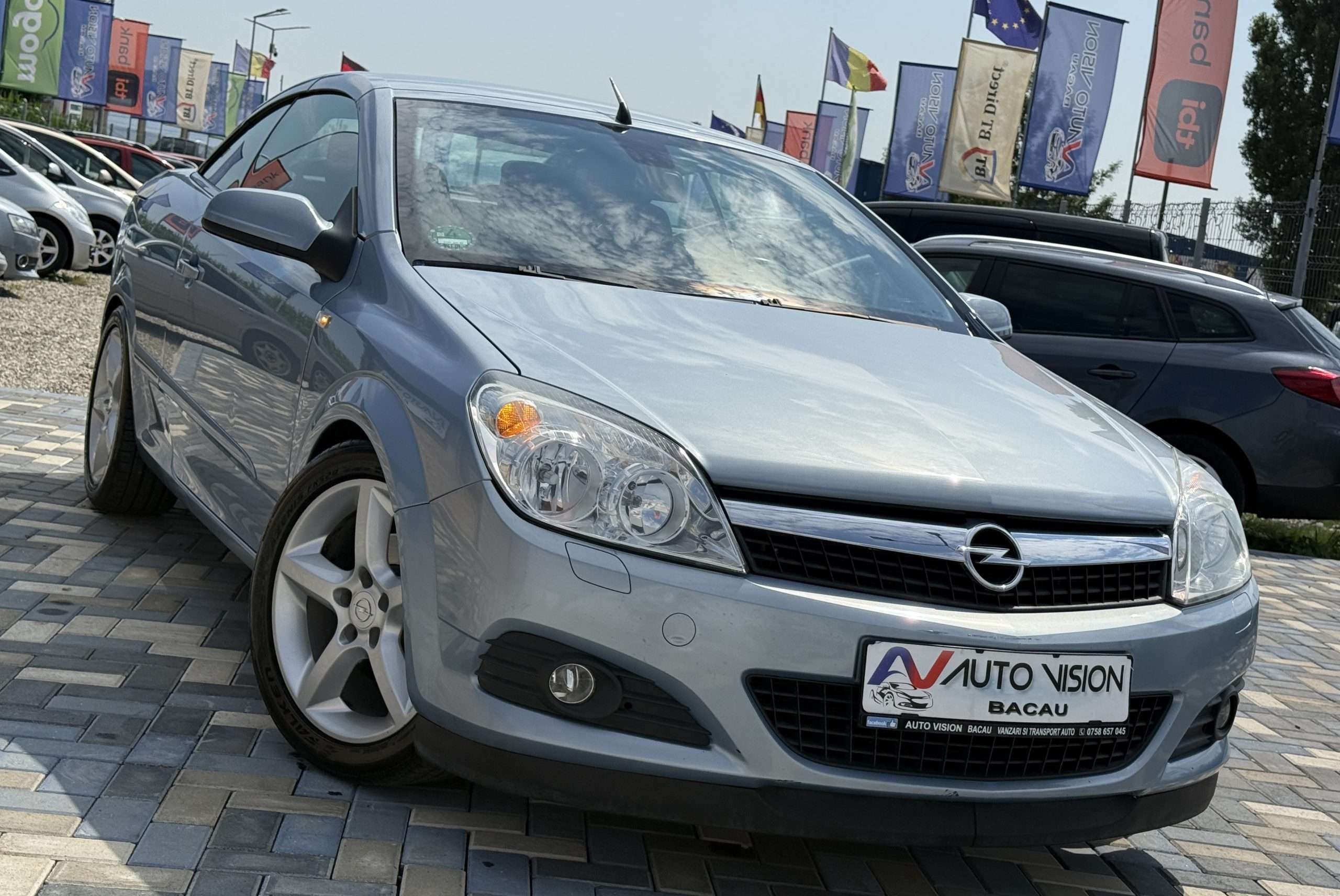 Opel Astra H Coupe Cabrio 1.8Benzina 140CP 05/2007 Full piele Km reali 144.432 Import Germania!
