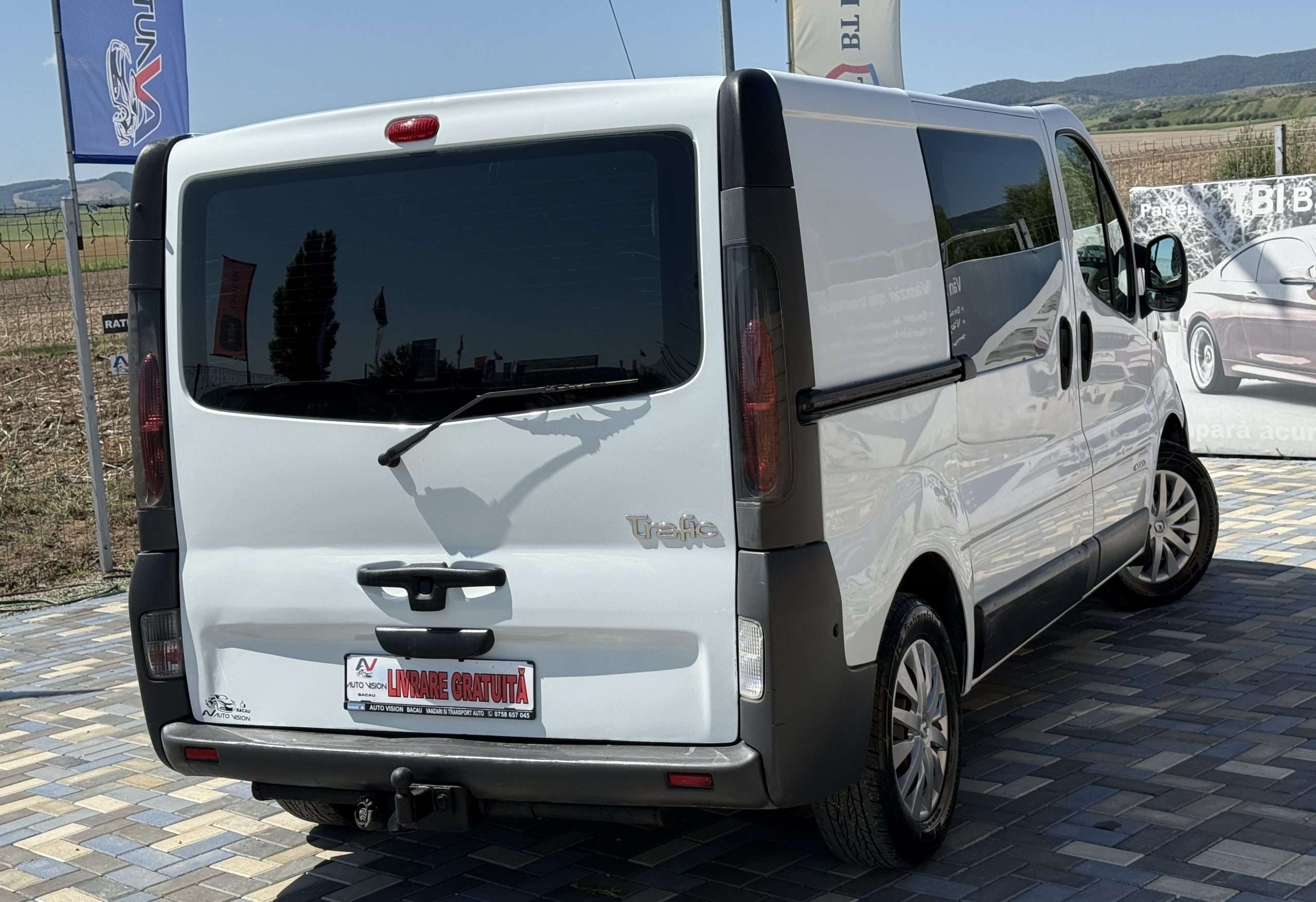 Renault Trafic 1.9 Dci Diesel 101CP 10/2005 6+1 trepte AC Compet functional Import Germania!