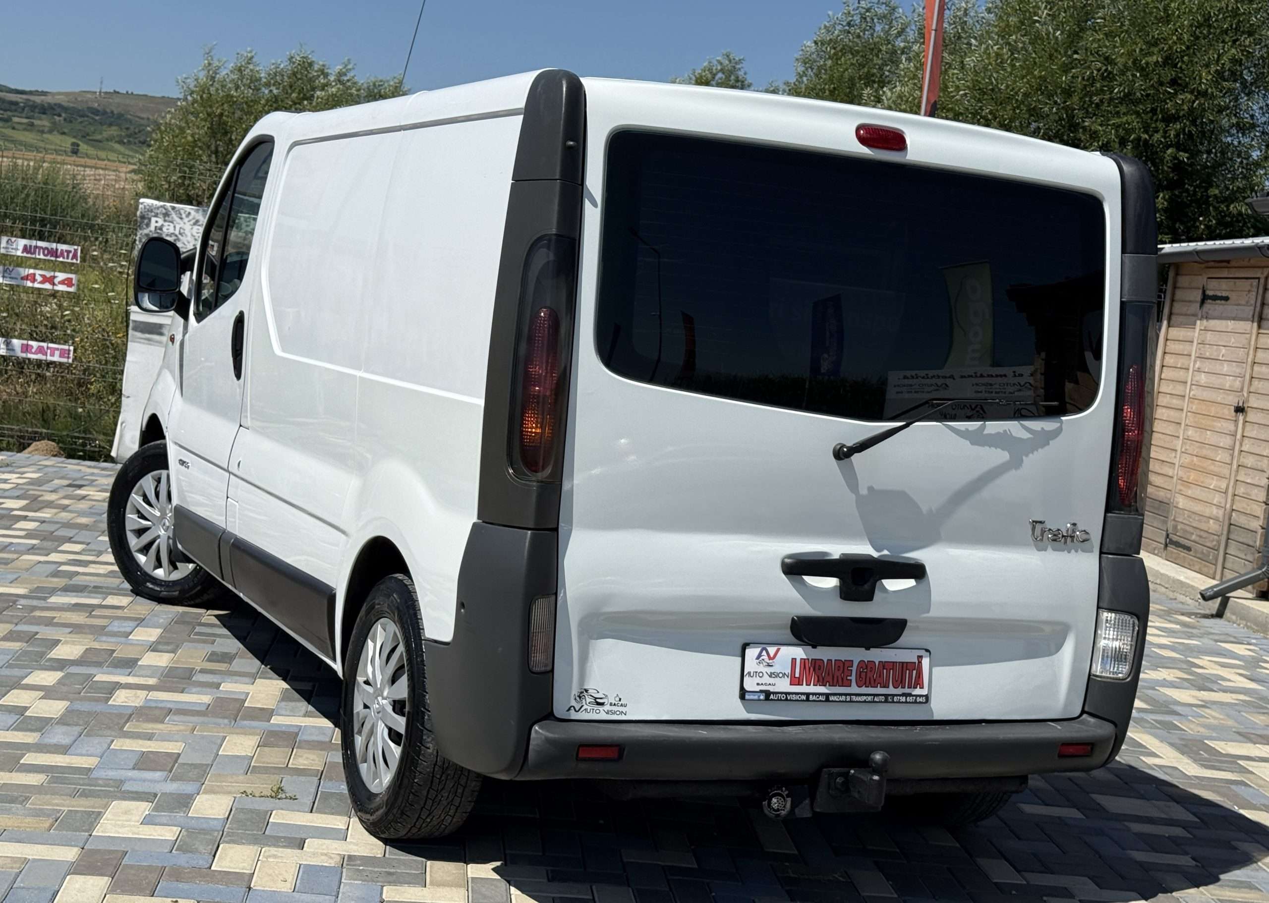 Renault Trafic 1.9 Dci Diesel 101CP 10/2005 6+1 trepte AC Compet functional Import Germania!